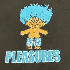 Pleasures T-shirt